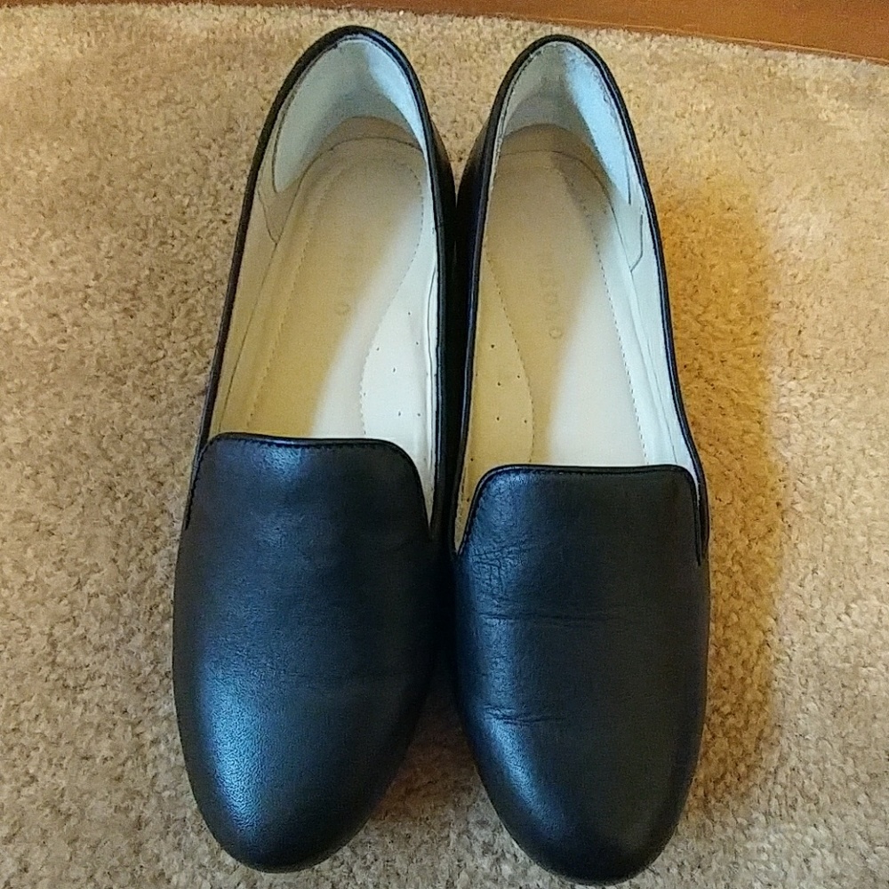 Nisolo black leather loafers
